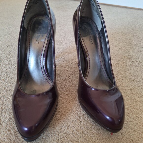 New West - Deep Purple Patent Leather Heels - Picture 3 of 5